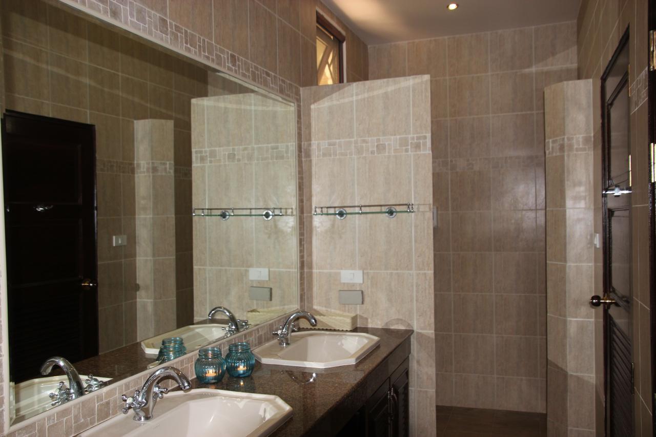 Sibaja Palms Sunset Beach Luxury Villa Taling Ngam  Exterior photo